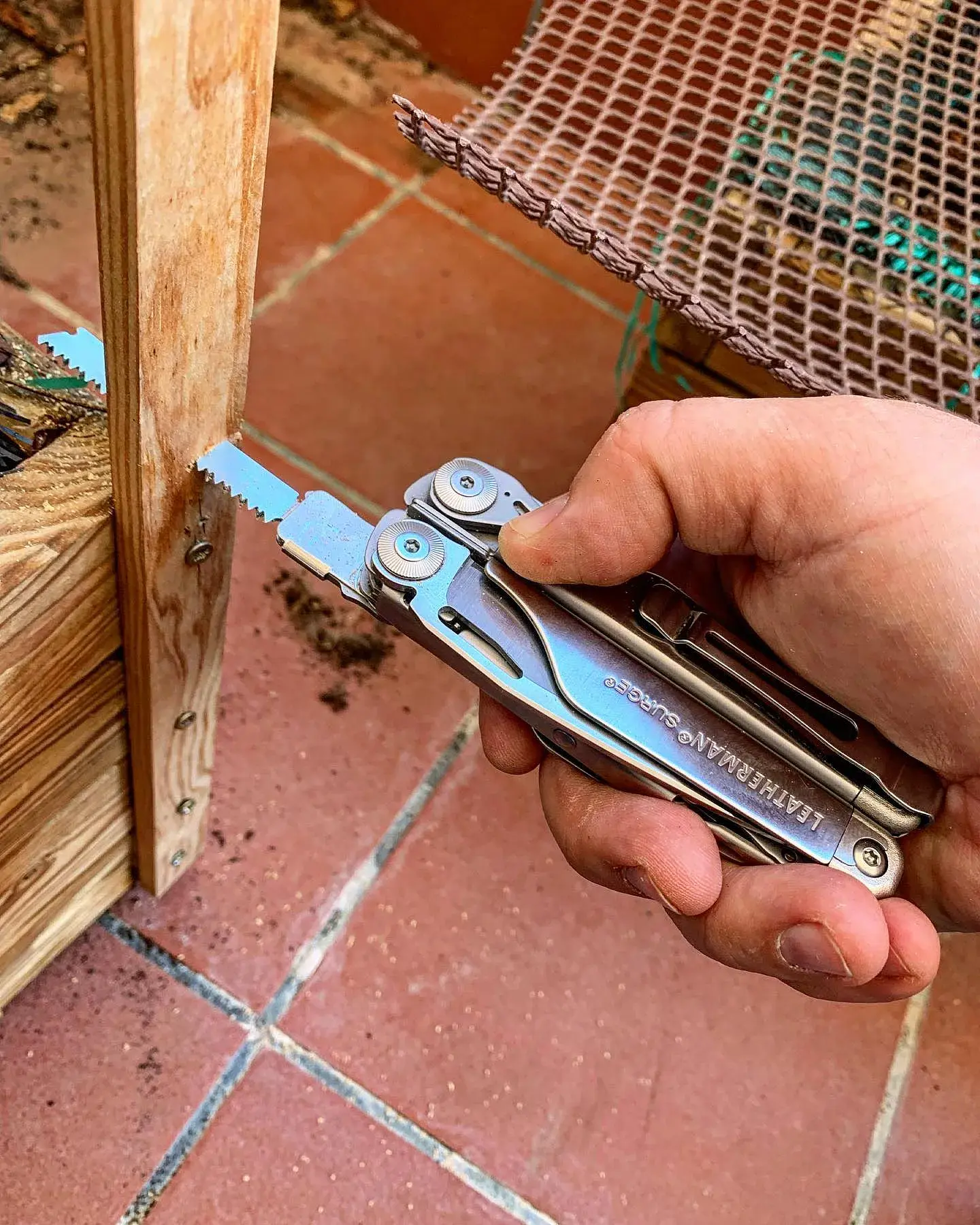 Leatherman Surge using a T-shank saw blade on timber